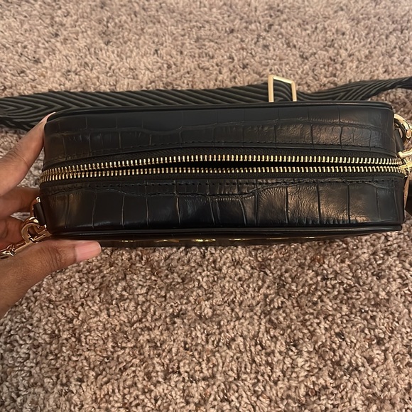 Marc Jacobs Flash Croc Print Crossbody - Black with Gold Hardware - Picture 12 of 16